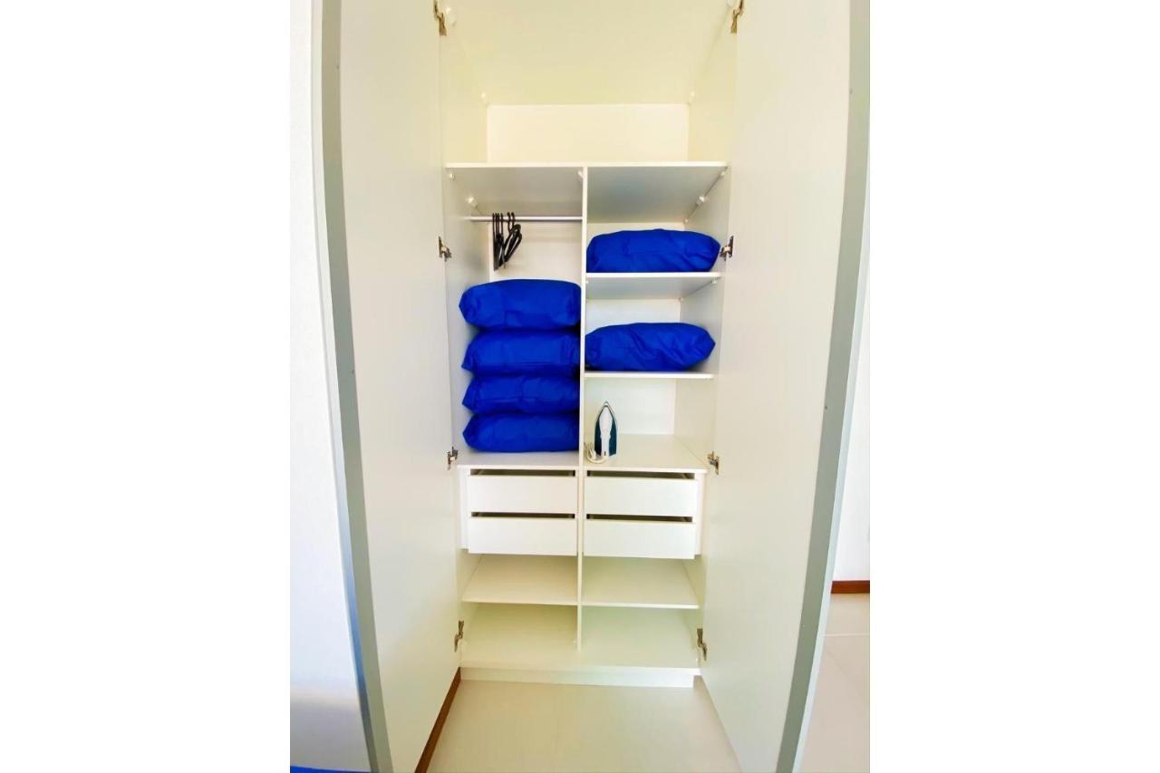 Apartamento com Varanda